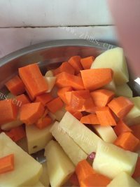 美味的咖喱牛肉做法图解2)