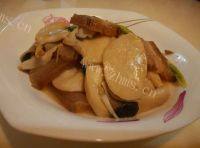 家常菜杏鲍菇炒腊肉