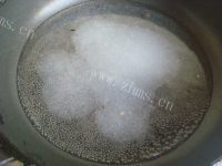 美味的琥珀核桃做法图解3)