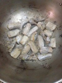 美味佳肴般的鱼汤做法图解3)