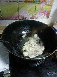 「首发」蒜薹炒肉做法图解3)