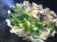 家常菜白菜炒平菇做法图解13)
