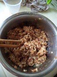 极致的芹菜猪肉水饺做法图解9)