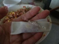 自制玉米香菇猪肉馄饨做法图解10)