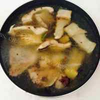 鲜嫩胡椒豆腐鲤鱼汤做法图解8)