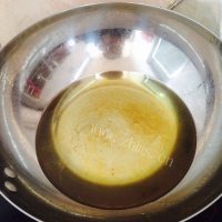 美味的炸香椿鱼做法图解5)