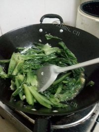 家常菜清炒油麦菜做法图解4)