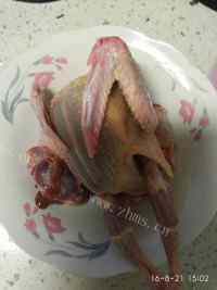 营养的鸽子香菇肉丸汤做法图解2)