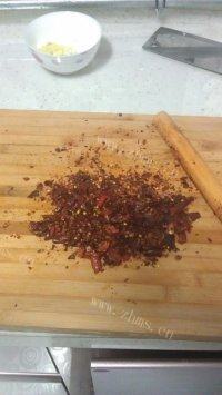 待客菜麻辣水煮鱼做法图解7)