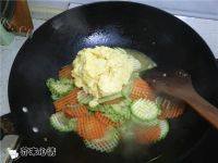 家常菜茭瓜炒鸡蛋做法图解9)