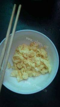 美味的西红柿鸡蛋面做法图解1)