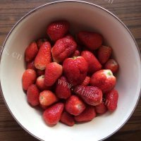 五味俱全的草莓果酱做法图解1)