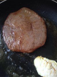 色香味俱全的自制牛排做法图解5)