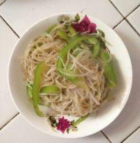 家常菜炒绿豆芽