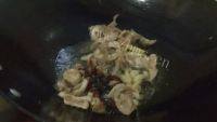 家常菜鸡杂炒丝瓜做法图解6)