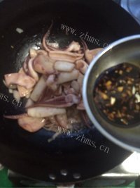 美味的孜然鱿鱼做法图解5)