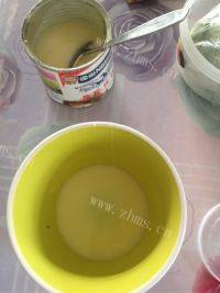 自制抹茶冰淇淋做法图解1)