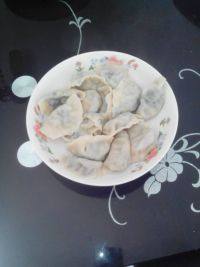自己做的韭菜鸡蛋饺子