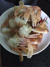 玉盘珍馐的煮螃蟹做法图解1)