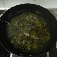 美味的酸菜鱼做法图解7)
