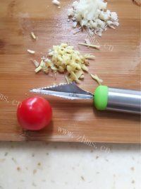 家常菜炒莴笋丝做法图解8)
