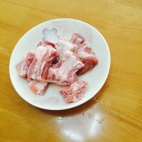 美味的冬瓜排骨汤做法图解1)
