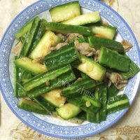 家常菜丝瓜炒肉片