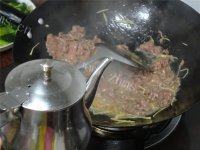 家常菜青瓜炒牛肉做法图解9)