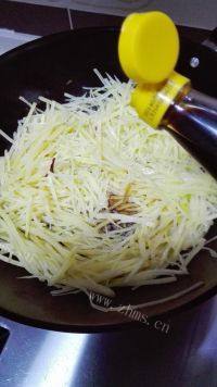 家常菜酸辣土豆丝做法图解6)