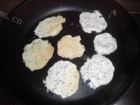 美味的芝麻薄饼做法图解13)