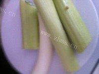 韭黄香干炒鸡胗做法图解3)