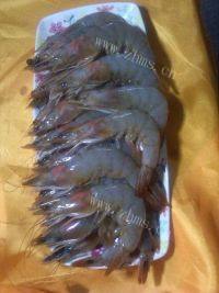 美味的清蒸大虾做法图解5)