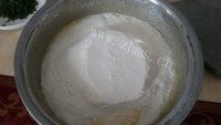 家常香脆芝麻鸡蛋卷做法图解5)