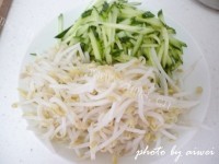 可口的四色陕西凉皮做法图解22)