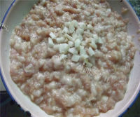 美味的马蹄蒸肉饼做法图解6)