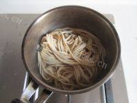 好吃的手撕鸡丝拌豆皮做法图解5)