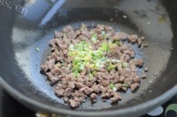 诱人的干煸豆角做法图解3)
