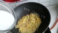 家常菜醋溜土豆丝做法图解8)