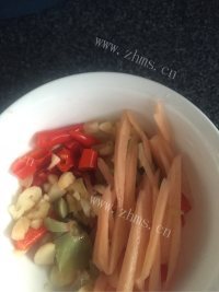 美味的香辣鸡爪做法图解6)