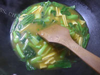 风味独特的咖喱腐竹菜芯做法图解8)