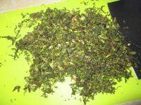 诱人的荠菜青椒煎鸡蛋做法图解2)