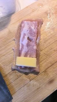 可口的培根芝士鸡肉卷做法图解5)
