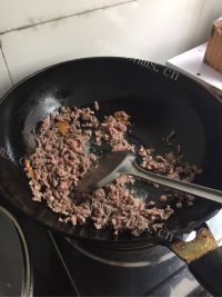 家常牛肉炒韭菜做法图解1)