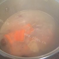 营养西兰花排骨汤的做法图解十