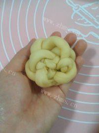 手工美食美美哒绣花球面包做法图解8)