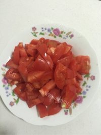 色泽鲜亮的番茄鱼做法图解2)