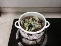 好吃的咸鱼茄子煲做法图解7)