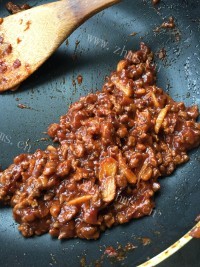 食欲满满的牛肉酱意面做法图解17)