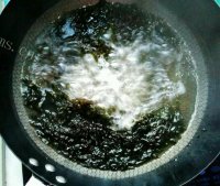 美味的紫菜蛋花汤做法图解4)