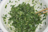 鲜香的芹菜叶鸡蛋饼做法图解3)